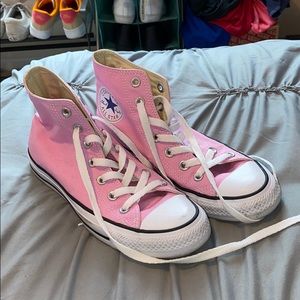 pink converse